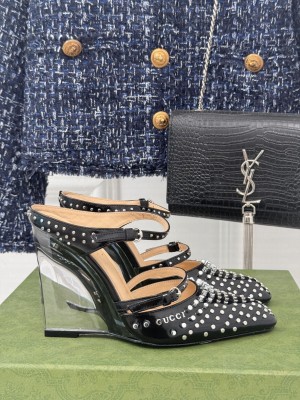 Gucci Women's 10cm Black Shiny Leather With Allover studs 827856 Wedge Mule 2025