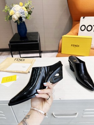 Fendi Fendi Shiny Leather Pumps Mule Black 2022 Collection