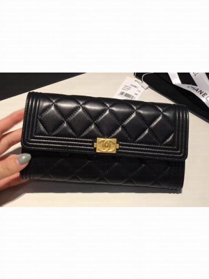Chanel Gold-Tone Metal Lambskin Boy Flap Wallet Black