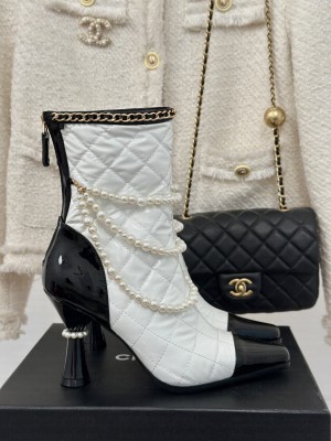 Chanel Patent leather Down fabric With Pearl chain 7cm Ankle Boots 2024 White