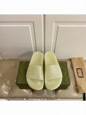 Gucci Unisex Transparent PVC Slide Sandals 04 2021 Collection
