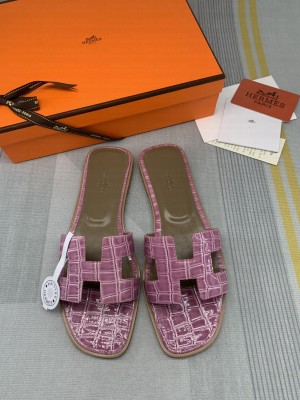 Hermes Oran Stone Embossed Leather Flat Slide Sandals 094 2022 Collection