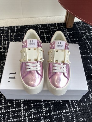 Valentino Garavani Rockstud Untitled sneaker in white calfskin 045 2025