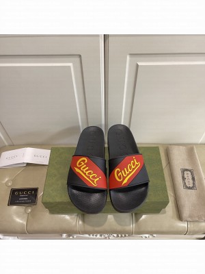 GUCCI Men's Rubber Flat Slide Sandals 01 2021 Collection