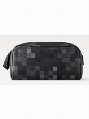 Louis Vuitton Dopp Kit M15109 black