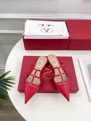 Valentino Garavani Rockstud Wispy Calfskin Mule 20mm Red 2025