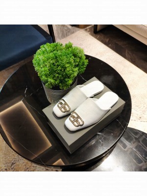 Balenciaga Cosy BB Mule 03