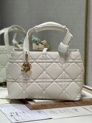 DIOR TOP HANDLE MEDIUM BAG Latte Cannage Lambskin C0089 WHITE&GOLD