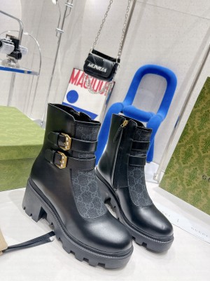 Gucci Women's GG ankle boot with buckles black