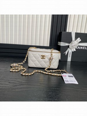 Chanel CLUTCH WITH CHAIN AP4285 white