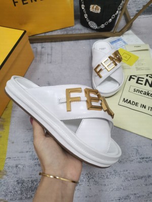 FENDI FENDIGRAPHY LEATHER SLIDES WHITE 2022 COLLECTION