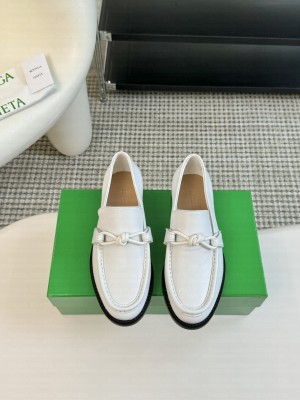 Bottega Veneta Astaire with signature metallic knot Loafer 06