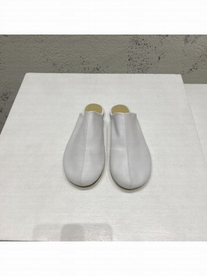 BOTTEGA VENETA Lambskin Flat Mules White 2022 Collection