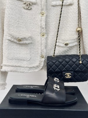 Chanel lambskin Slide Black