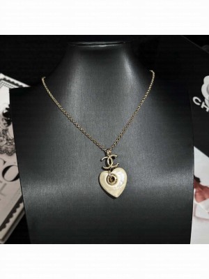 Chanel Women's Necklace ABC085