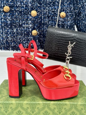 Gucci 11cm Horsebit Patent Leather Platform Sandals Red