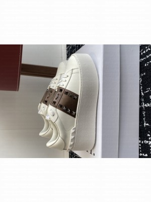 Valentino Garavani Rockstud Untitled sneaker in white calfskin 051 2025