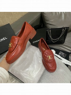 CHANEL CC LOGO AND QUILTING FLAP LOAFERS WHITE Spring/Summer 2021 Collection Red