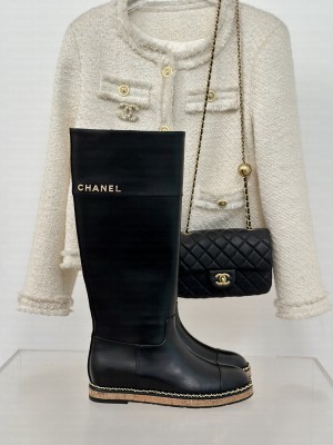 Chanel Calfskin 2cm Internal Lift Wood High Boots With Chain Black 2024 