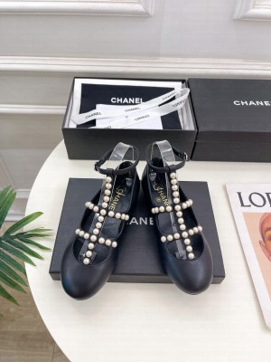 Chanel Goatskin & Imitation Pearls G45752 Black