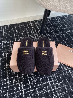 Miu Miu Shearling Flat Mule 07