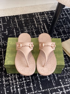 Gucci Women's Thong Sandal Slide Pink
