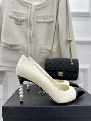 Chanel Pearl Heel 8.5cm Pumps 09