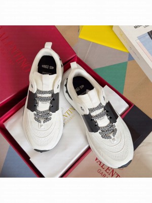 Valentino Unisex Garavani "True Act" Sneakers White 01