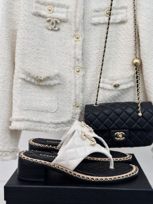 Chanel Quilted Lambskin Chain 2cm/4cm Slide Thong Sandals White