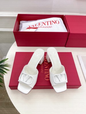 Valentino Garavani VLogo Signature 60mm patent-leather Mule sandals White