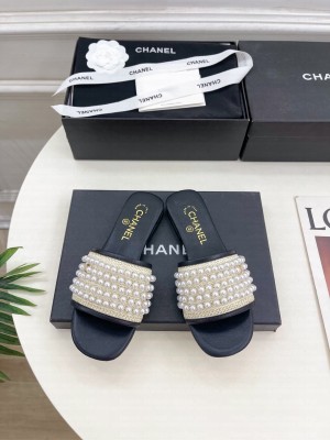 Chanel Slide CC With Pearls Mule Black 2025