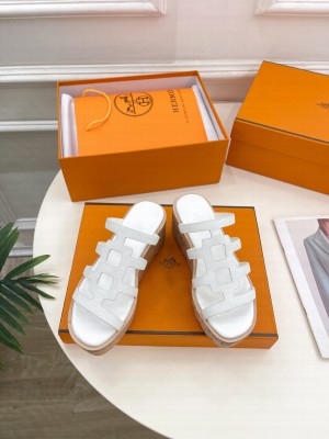 Hermes Isabella 30 Epsom calfskin sandal white