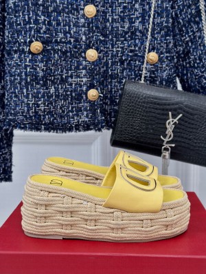 Valentino Garavani VLogo Cutout Sandals Yellow