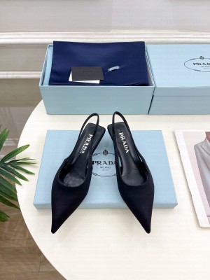Prada Varnished heel with logo height 35 mm Slingbacks Sandals Black