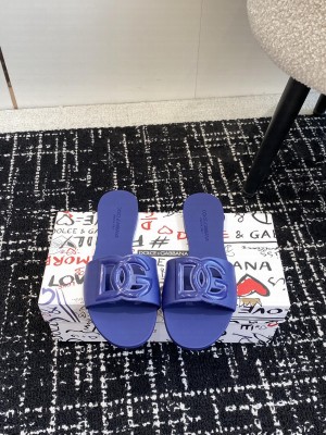 Dolce & Gabbana Rubber beachwear sliders 2024 01
