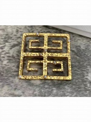 Givenchy Brooch 01 2021