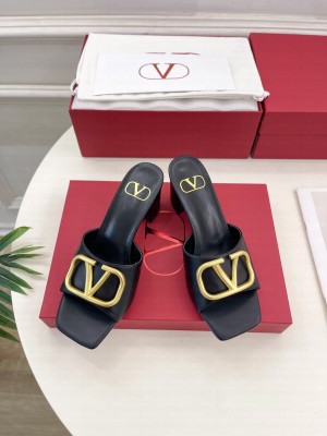 VALENTINO VLOGO SIGNATURE SLIDE SANDAL IN CALFSKIN 60MM 012 2025