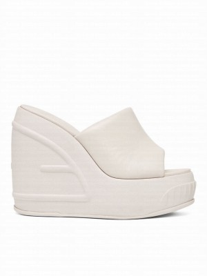 Fendi Women's Fashion Show 8R8405 Cream