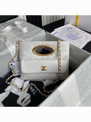 CHANEL CLUTCH Lambskin & Gold-Tone Metal AS5038 white