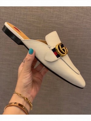 GUCCI                                                                                        Leather slipper