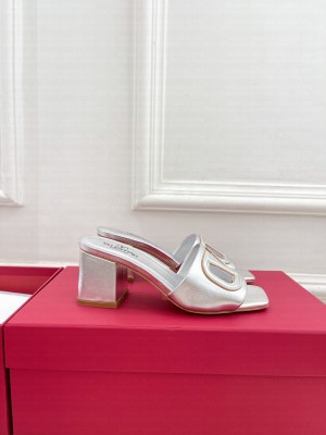 VALENTINO VLOGO SIGNATURE SLIDE SANDAL IN CALFSKIN 60MM 06 2025