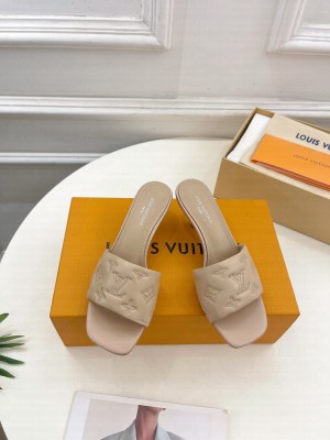 Louis Vuitton Women's Neo Revival Beige Lambskin Mule