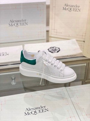 Alexander McQueen Oversized Platform Lace Up Creeper Sneakers Spring/Summer 2020 Collection, Suede Emerald Green