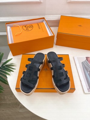 Hermes Isabella 30 Epsom calfskin sandal black