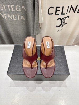 Alaïa CUBE THONG MULES IN LAMBSKIN BURGUNDY