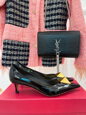 VALENTINO ONE STUD PATENT LEATHER PUMP 50MM BLACK