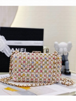 Chanel 24A CLUTCH WITH CHAIN AS3771 white