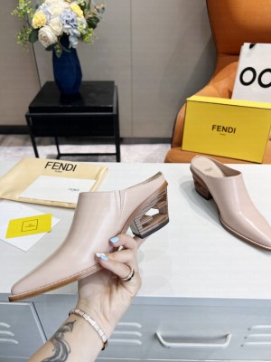 Fendi Fendi Shiny Leather Pumps Mule Pink 2022 Collection