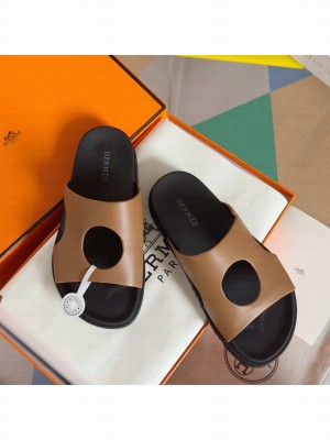 Hermes Unisex Edith sandal Brown