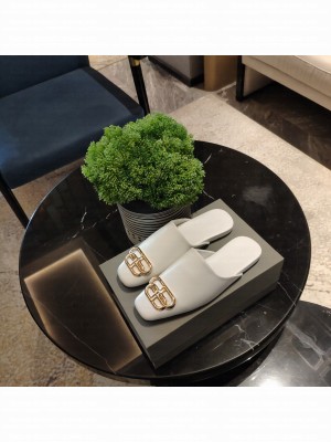 Balenciaga Cosy BB Mule 02